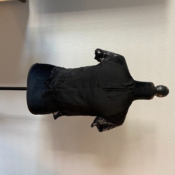 Express black lace trim blouse top XS - Picture 3 of 3